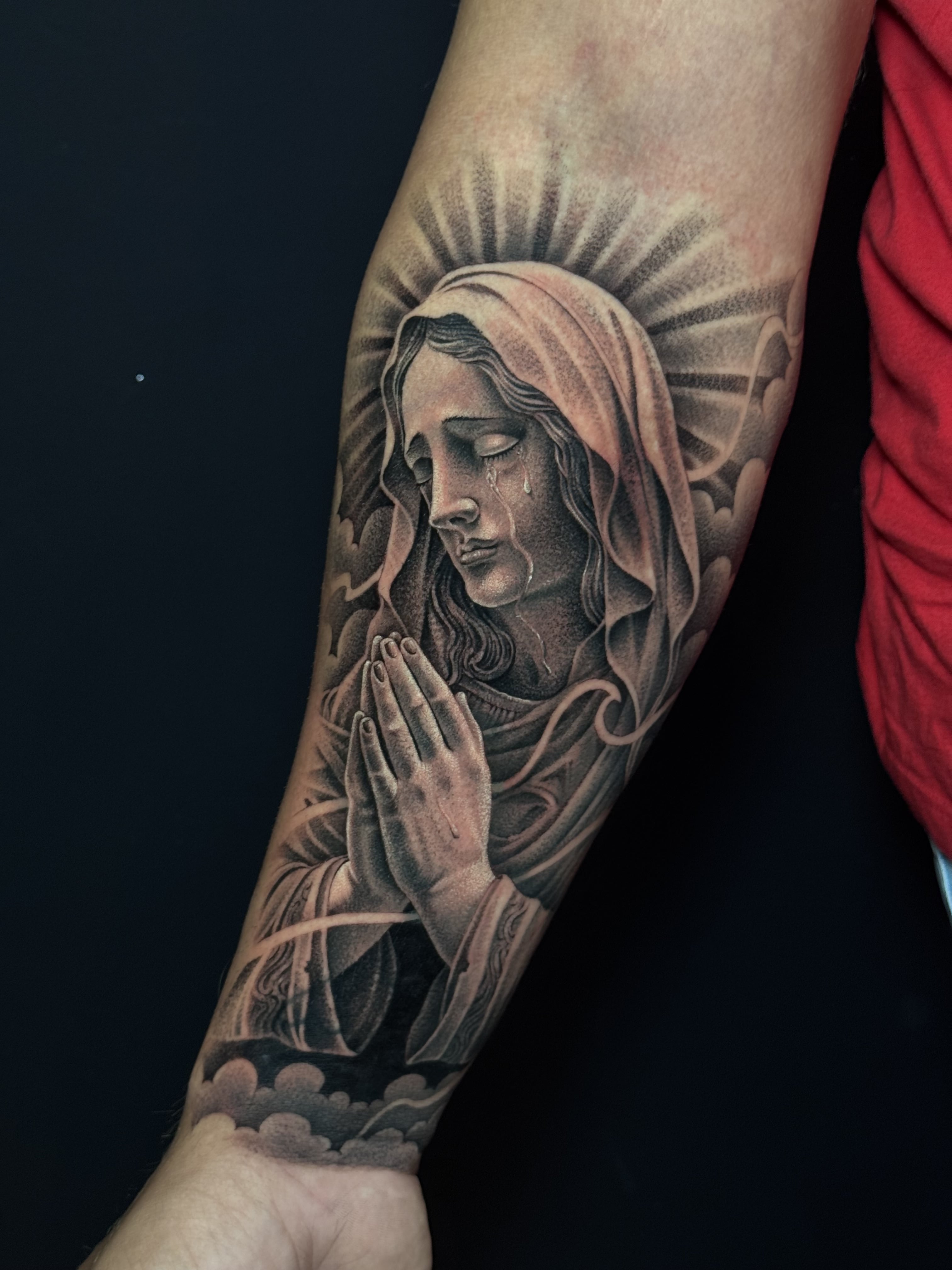 Tatuaje Sombra realizado en SKINK TATTOO HOUSE, Cali